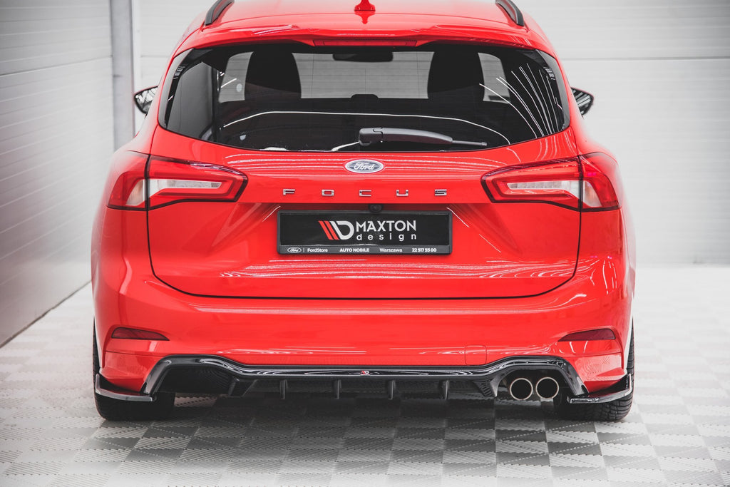 Diffusore posteriore Maxton Design per Ford Focus ST-Line Station Wagon Mk4, ABS nero lucido - dettaglio del fissaggio
