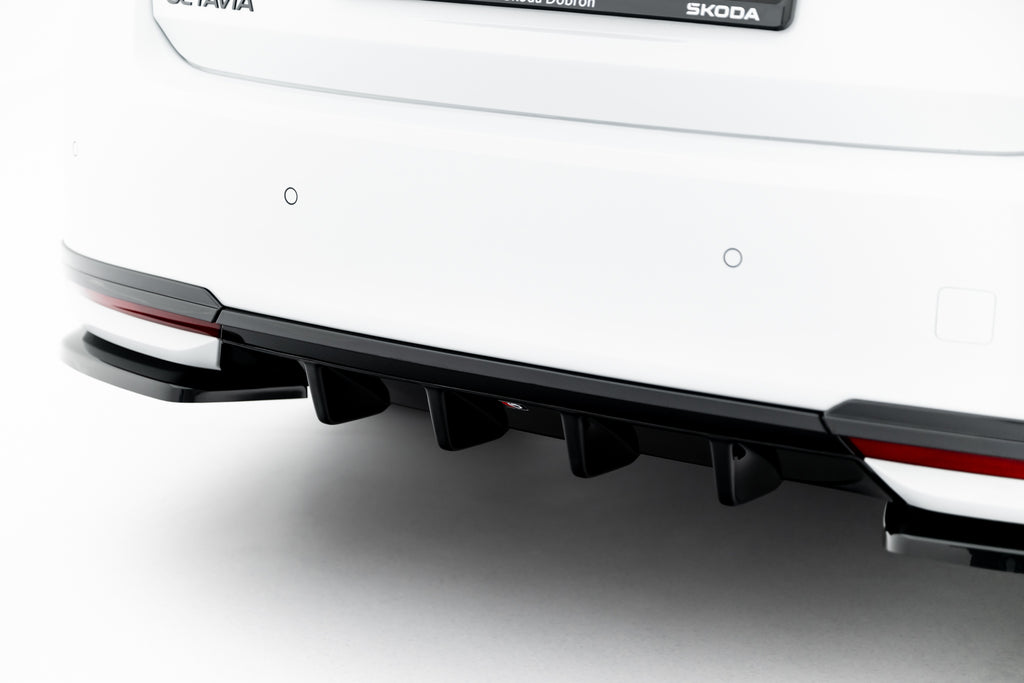 Diffusore Posteriore Skoda Octavia Mk4 Facelift Sportline — particolare della finitura