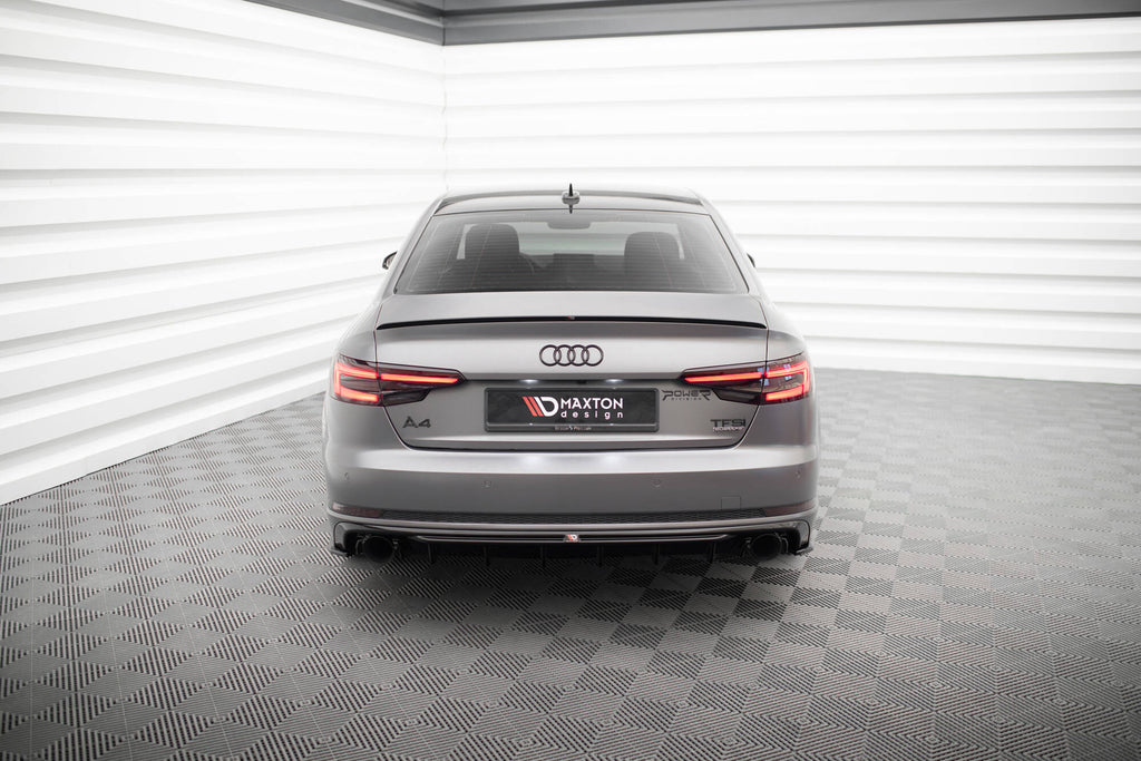 Diffusore Posteriore V.1 Audi A4 B9 S-Line (scarico singolo su entrambi i lati) — particolare della finitura