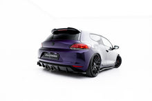 Load image into Gallery viewer, Diffusore Posteriore V.2 Volkswagen Scirocco Mk3 — dettaglio del profilo