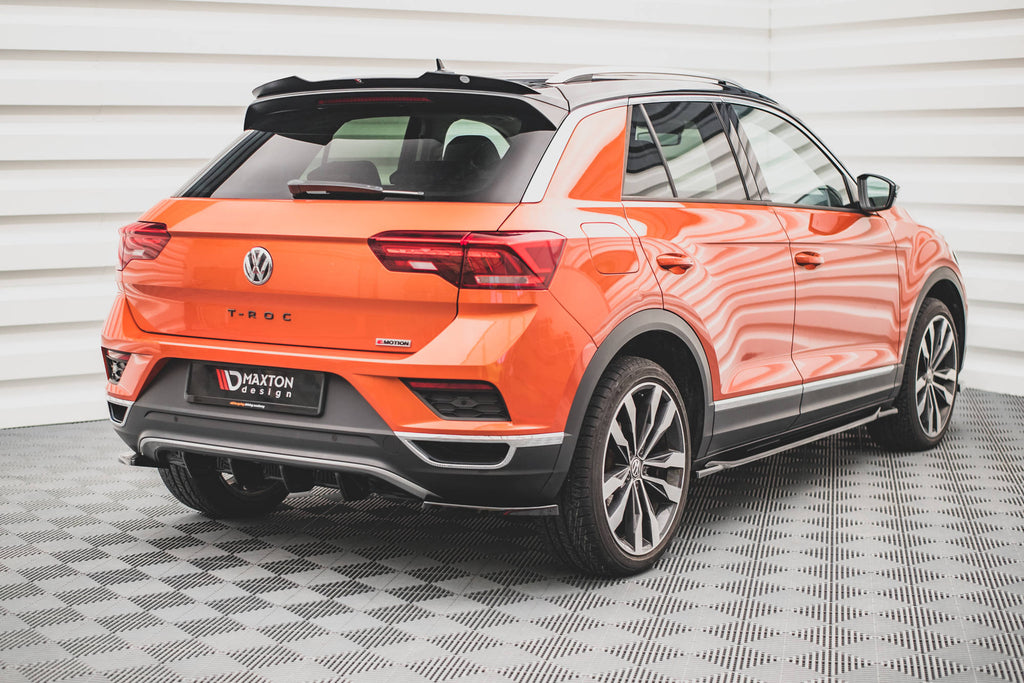 Diffusore posteriore Maxton Design per Volkswagen T-Roc Mk1, ABS nero lucido - particolare della finitura