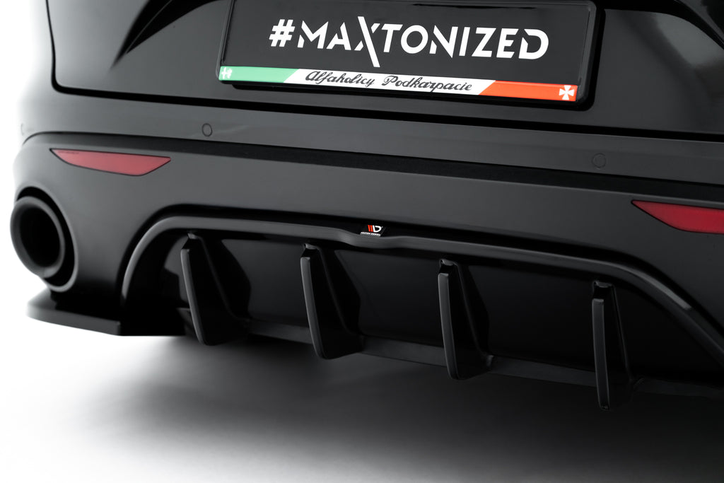 Particolare del diffusore posteriore Maxton su Alfa Romeo Stelvio Mk1