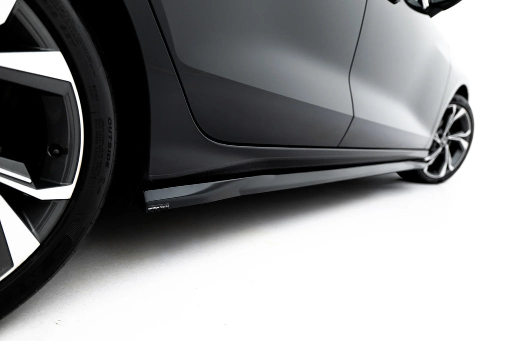 Set di Splitter Audi A3 Berlina 8Y Facelift — vista frontale