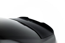 Load image into Gallery viewer, Set di Splitter Audi A3 Berlina 8Y Facelift — montato sulla vettura