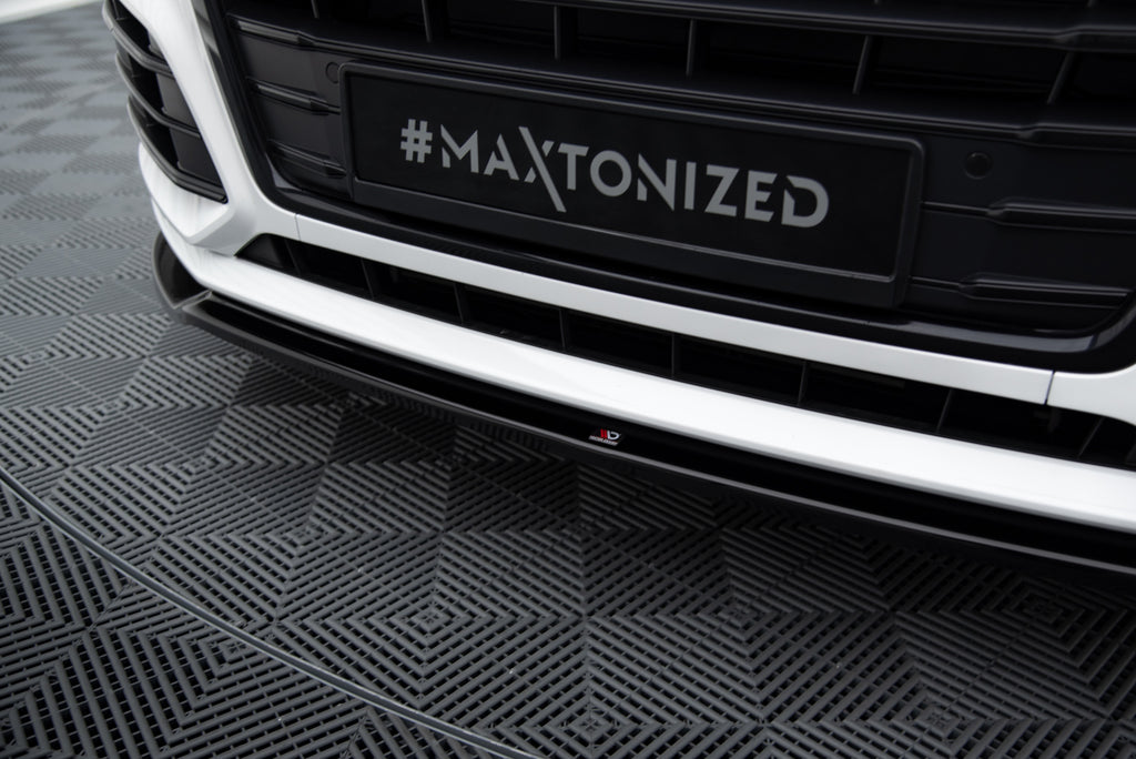 Set di Splitter Audi SQ5 Mk2 S-Line — vista angolata