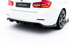 Load image into Gallery viewer, Set di Splitter BMW Serie 3 Berlina F30 Sportline — dettaglio del profilo