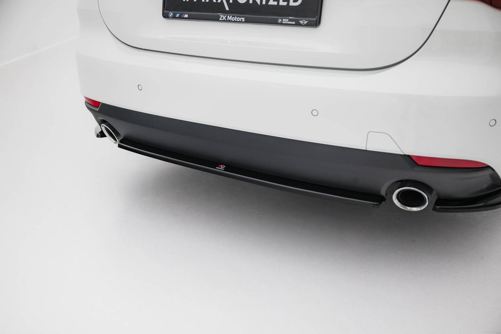 Set di Splitter BMW Serie 4 G22 — dettaglio della superficie