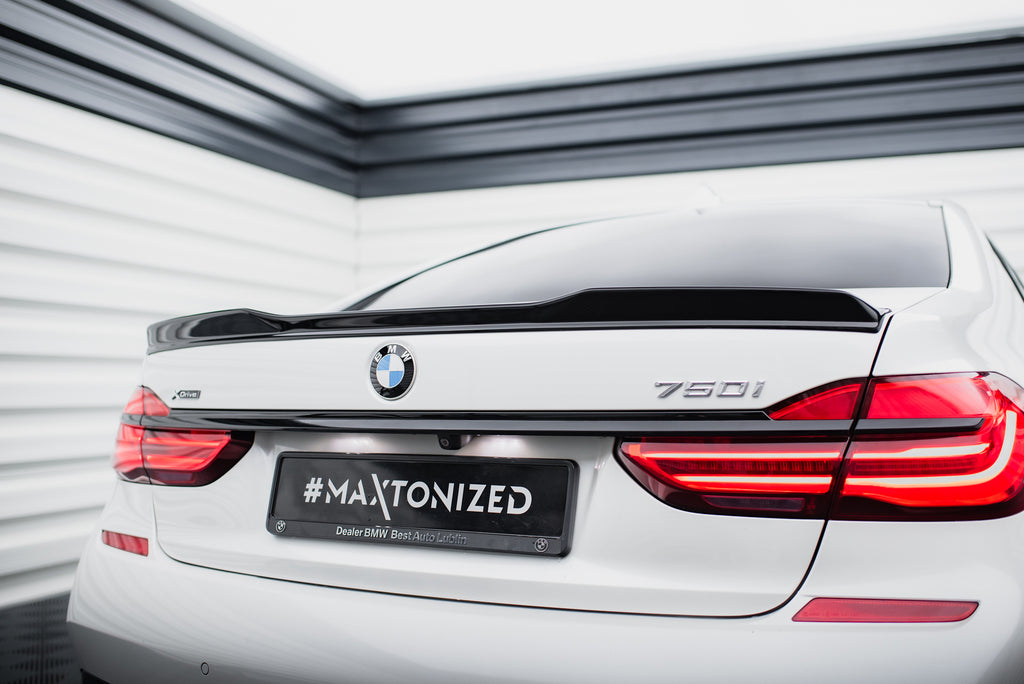 Set di Splitter BMW Serie 7 G11 M-Pack — particolare del bordo