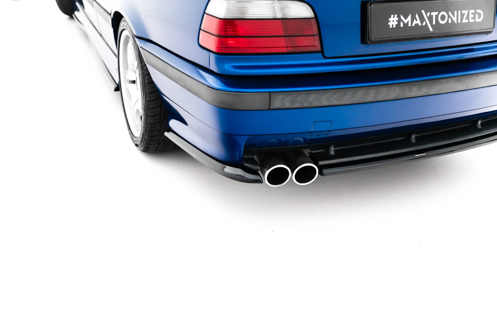 Set di Splitter BMW M3 / 3 M-Pack Coupe / Cabrio E36 — vista angolata
