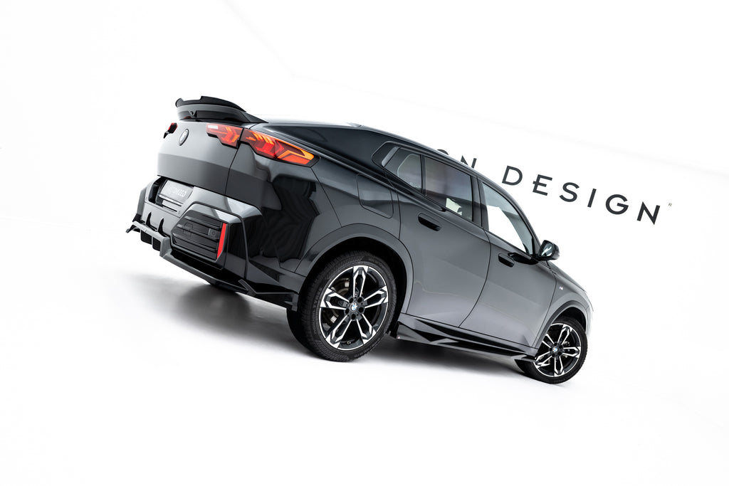 Set di Splitter BMW X2 U10 M-Pack — particolare del bordo