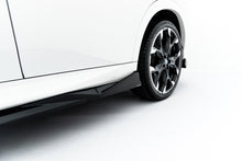 Load image into Gallery viewer, Set di Splitter BMW X2 M35i xDrive U10 — dettaglio del fissaggio