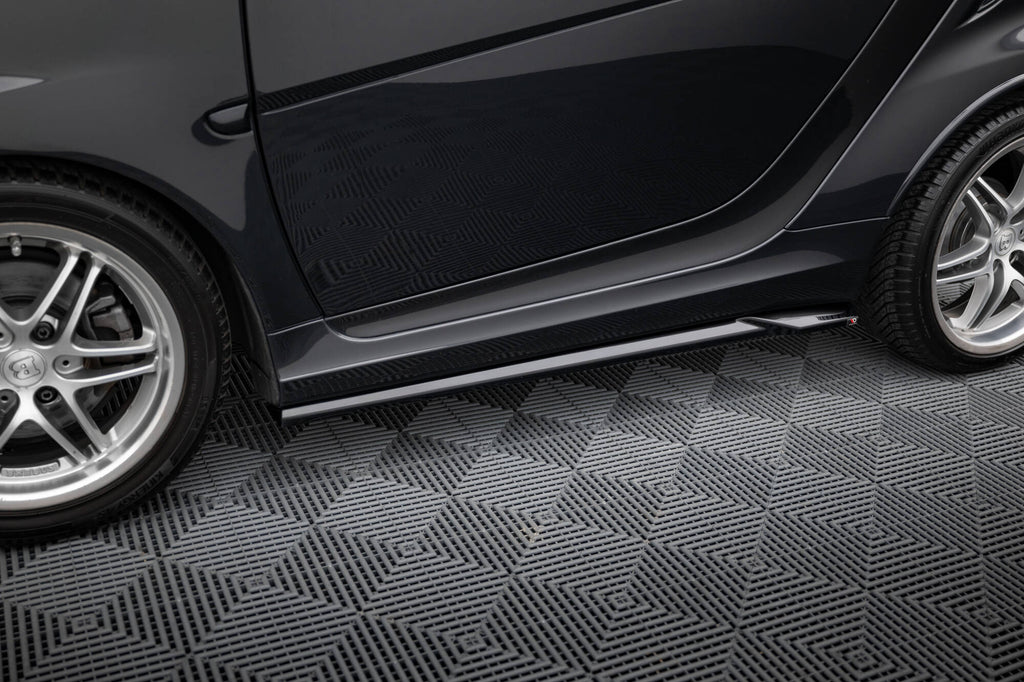 Set di Splitter Brabus Smart Fortwo C451 Facelift — dettaglio della superficie