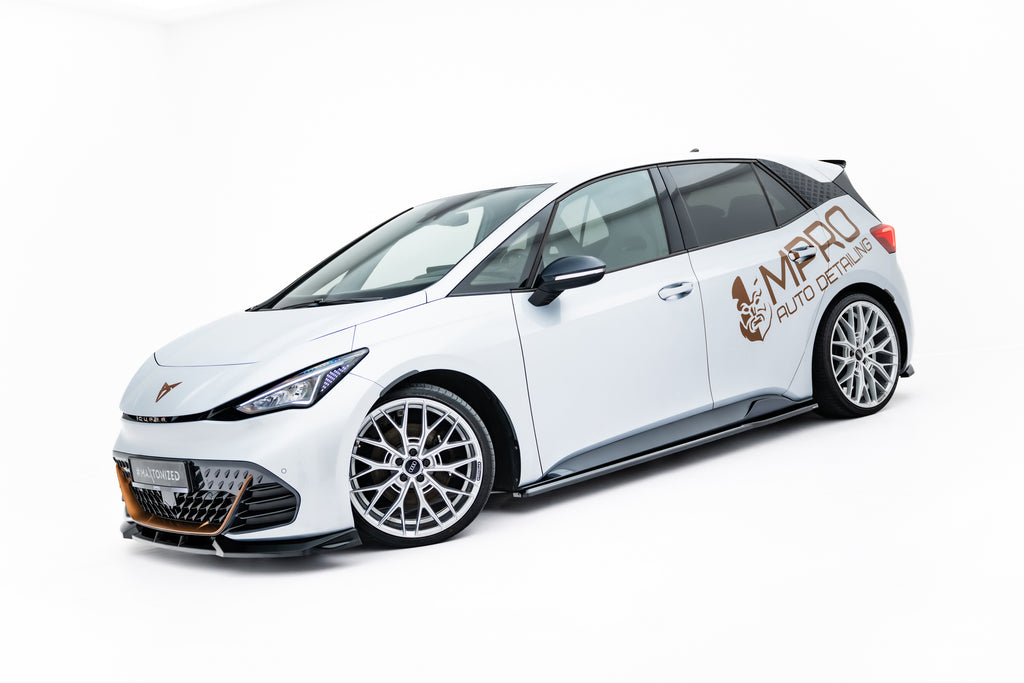 Set di Splitter Cupra Born Mk1 — vista frontale