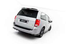 Load image into Gallery viewer, Set di Splitter Dodge Grand Caravan Mk5 Facelift — dettaglio della superficie