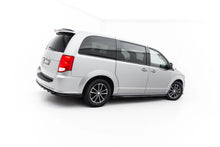 Load image into Gallery viewer, Set di Splitter Dodge Grand Caravan Mk5 Facelift — vista angolata