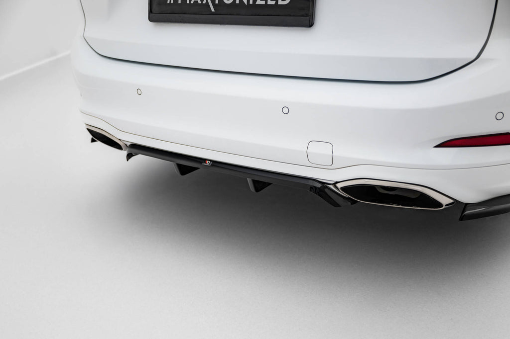 Set di Splitter Ford Focus Station Wagon Mk4 Vignale — dettaglio del profilo