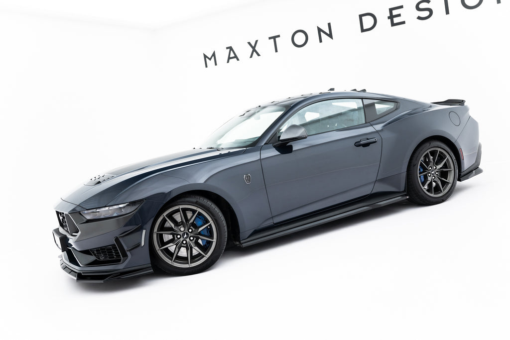 Set di Splitter Ford Mustang Mk7 Dark Horse — dettaglio del fissaggio