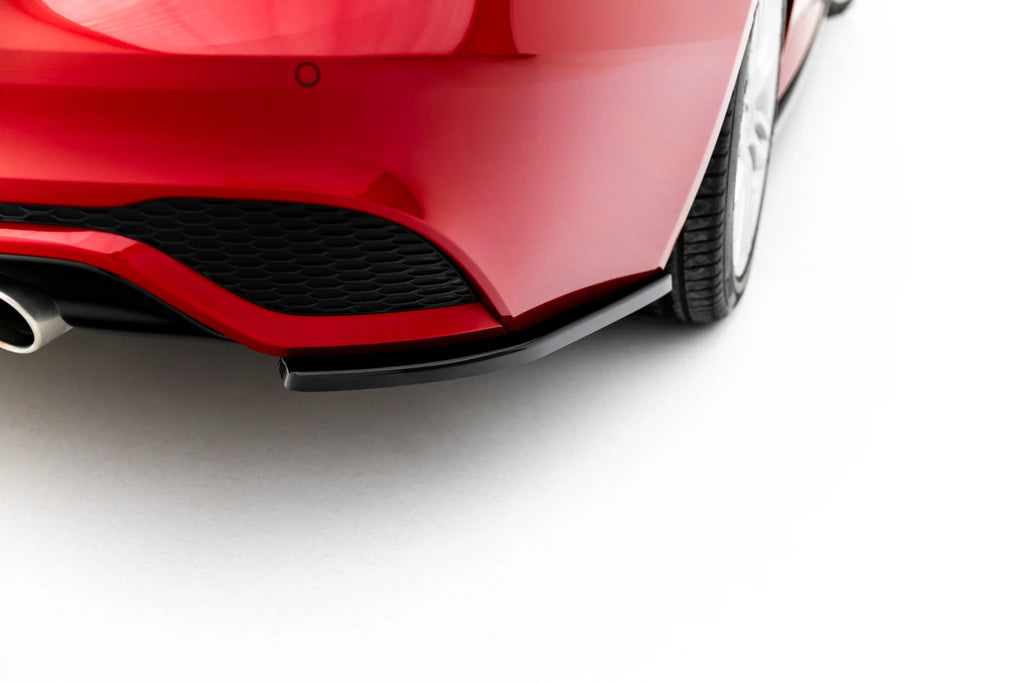Set di Splitter Jaguar XE X760 Facelift R-Dynamic — dettaglio della superficie
