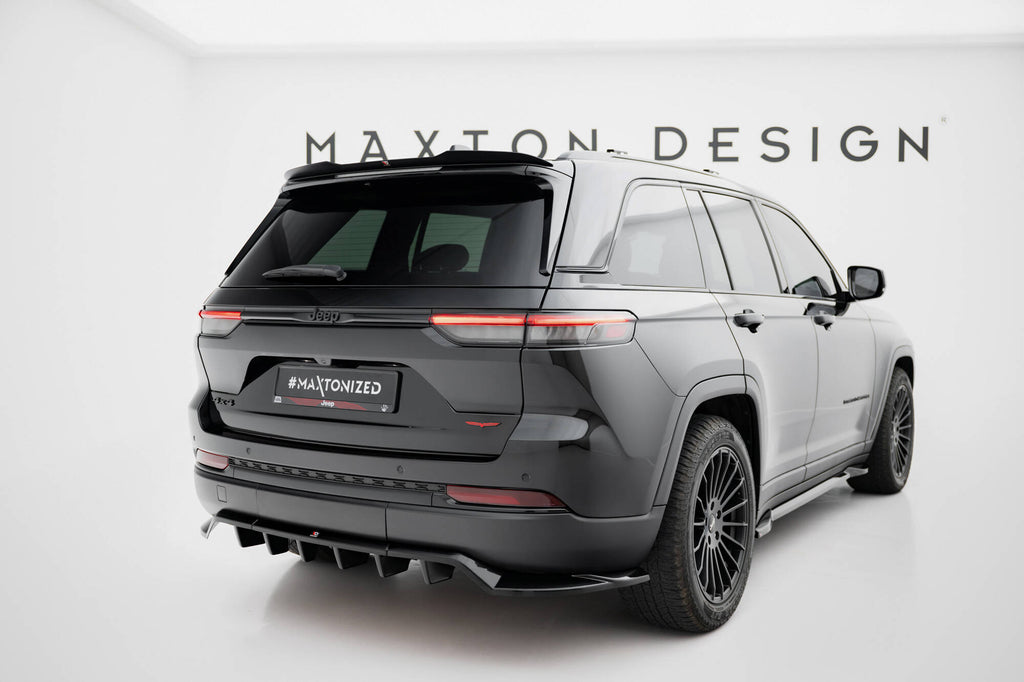 Set di Splitter Jeep Grand Cherokee Mk5 — dettaglio del profilo