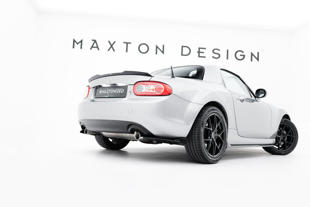 Set di Splitter Mazda MX-5 NC Facelift — vista angolata