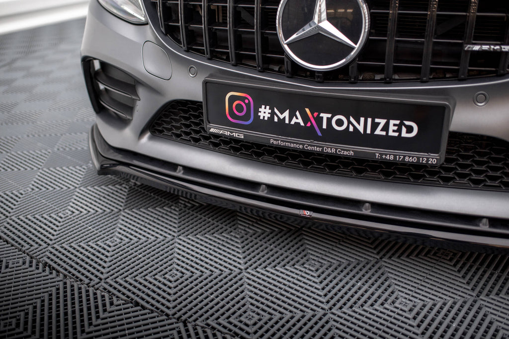 Set di Splitter Mercedes Classe C 43 AMG Coupé C205 Facelift — vista laterale