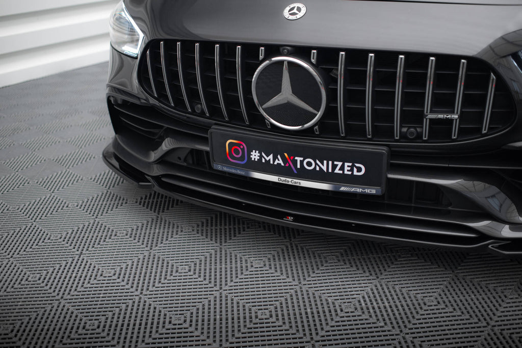 Set di Splitter Mercedes-AMG GT 53 Berlina 4 Porte X290 — montato sulla vettura