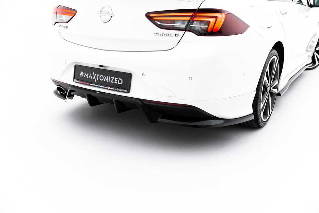 Set di Splitter Opel Insignia Mk2 OPC-Line — montato sulla vettura