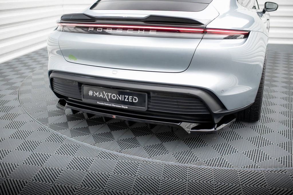 Set di Splitter Porsche Panamera Mk1 Taycan / Taycan 4 / Taycan 4S — vista d'insieme