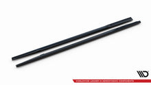 Load image into Gallery viewer, Set di Splitter Porsche Panamera Mk1 Taycan / Taycan 4 / Taycan 4S — particolare del bordo