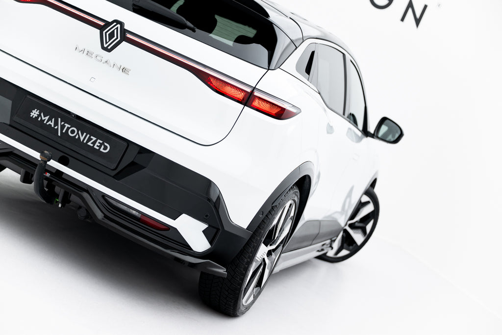 Set di Splitter Renault Megane E-Tech Electric Mk1 — dettaglio del profilo