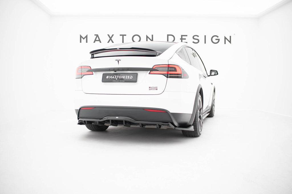 Set di Splitter Tesla Model X Mk1 Facelift — dettaglio del fissaggio