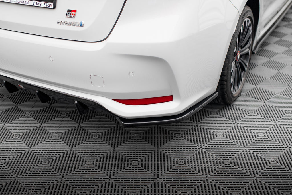 Set di Splitter Toyota Corolla Berlina XII — particolare del bordo