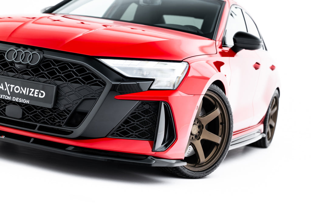 Set di Splitter V.1 Audi RS3 Berlina 8Y Facelift — vista angolata