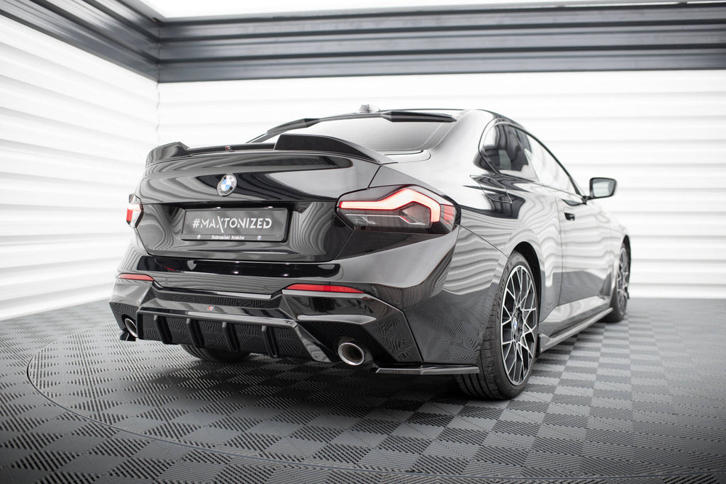 Set di Splitter V.1 BMW 2 Coupe G42 — dettaglio del fissaggio