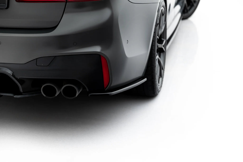 Set di Splitter V.1 BMW Serie M5 F90 — dettaglio del fissaggio