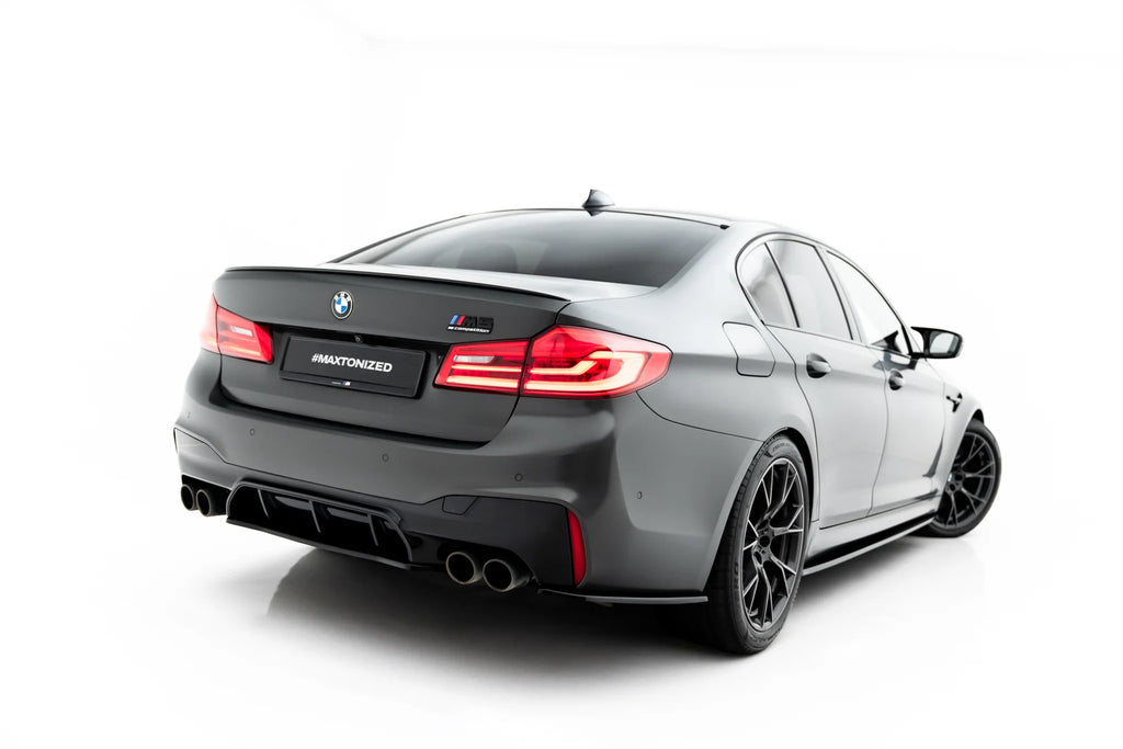 Set di Splitter V.1 BMW Serie M5 F90 — particolare del bordo