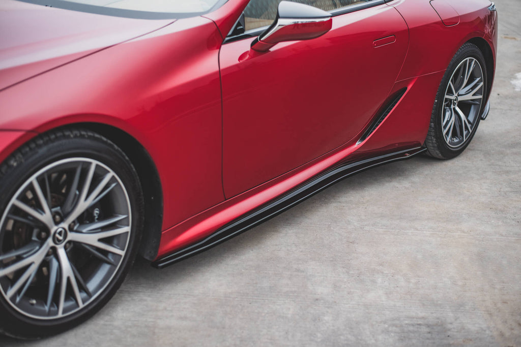 Set di Splitter V.2 Lexus LC Mk1 — dettaglio del fissaggio