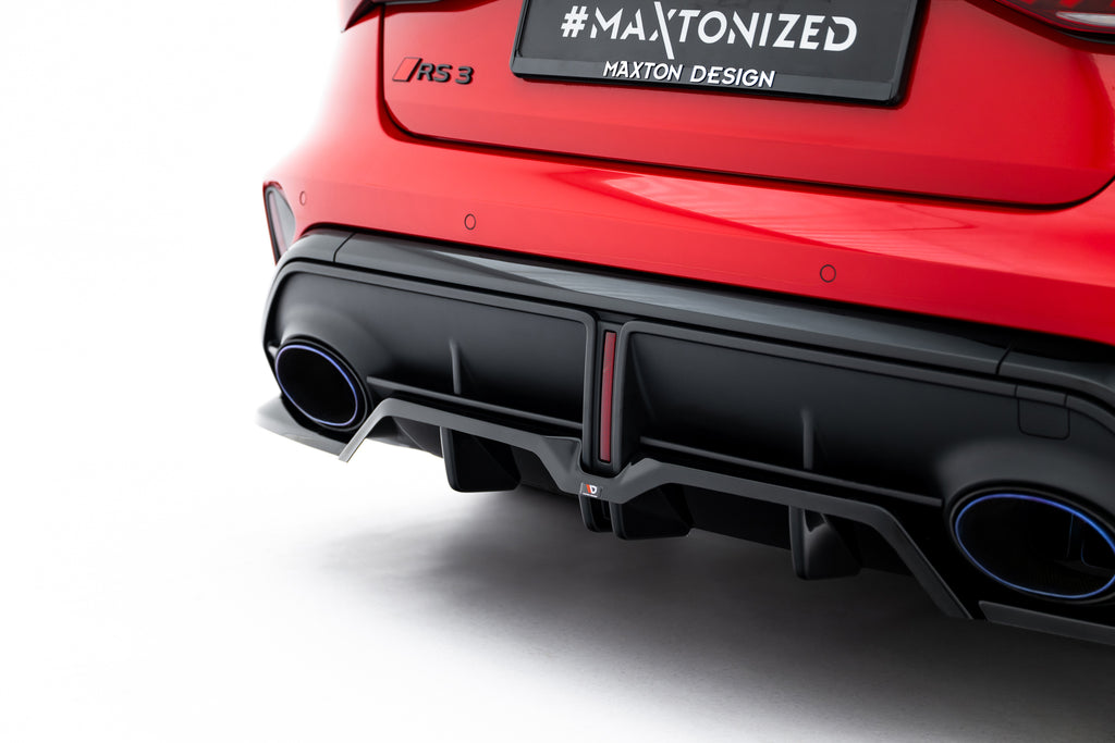 Set di Splitter V.2 Audi RS3 Berlina 8Y Facelift — dettaglio della superficie