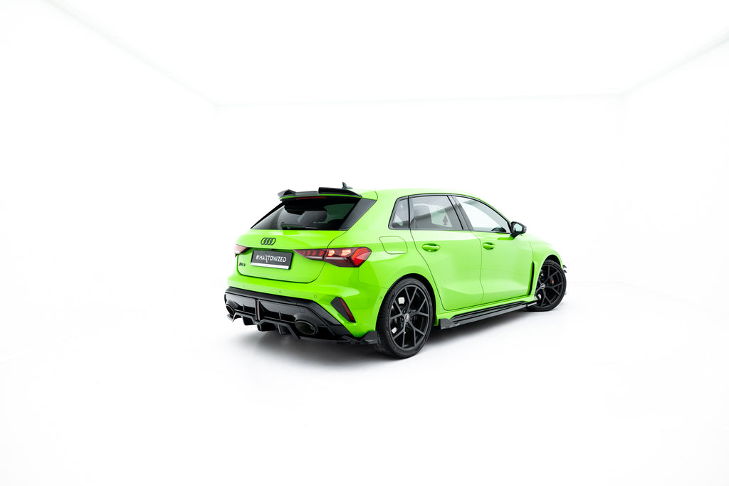 Set di Splitter V.3 Audi RS3 Sportback 8Y Facelift — vista angolata
