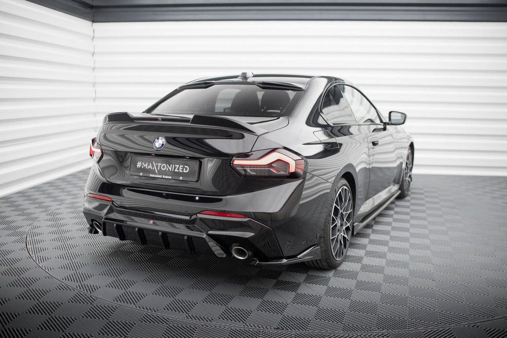 Set di Splitter V.2 BMW 2 Coupe G42 — dettaglio del fissaggio