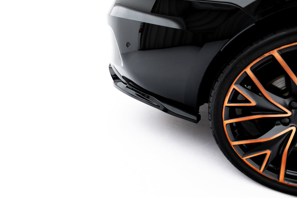 Set di Splitter V.2 Cupra Leon ST Mk1 Facelift — dettaglio del fissaggio