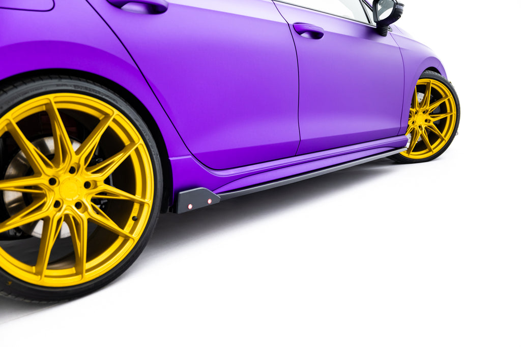 Set di Splitter V.4 Volkswagen Golf R Hatchback Mk8 Facelift — dettaglio del fissaggio