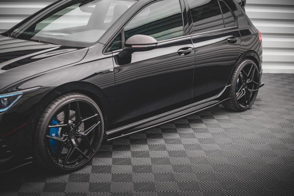 Set di Splitter Volkswagen Golf R Hatchback Mk8 — dettaglio della superficie