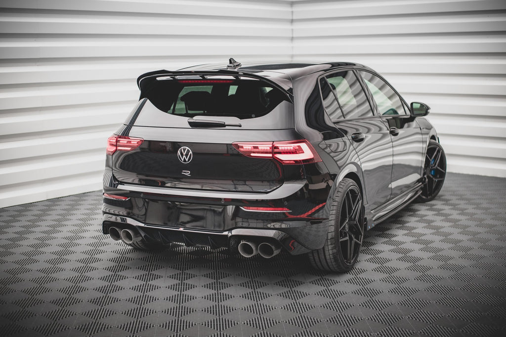 Set di Splitter Volkswagen Golf R Hatchback Mk8 — vista angolata