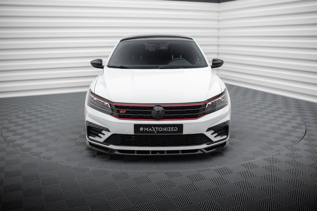 Set di Splitter Volkswagen Passat B8 Facelifts USA GT — dettaglio del fissaggio