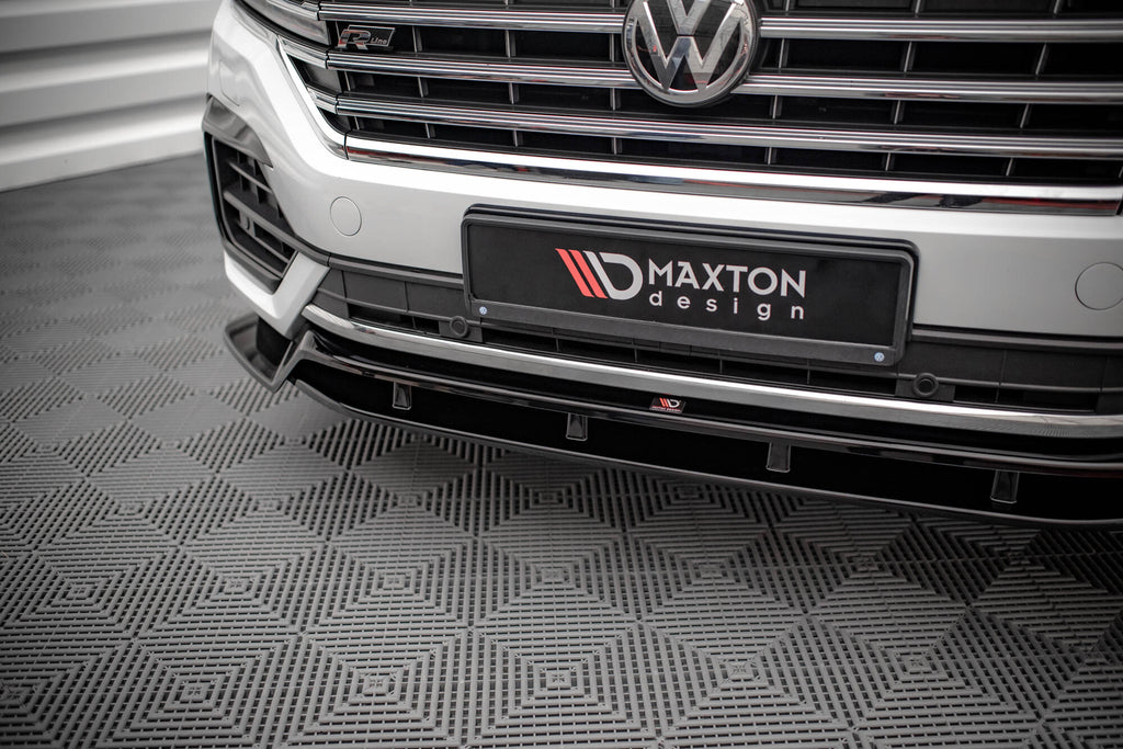 Set di Splitter Volkswagen Touareg Mk3 R-Line — montato sulla vettura
