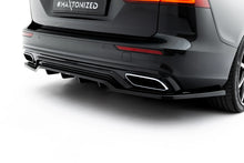 Load image into Gallery viewer, Set di Splitter Volvo V60 Mk3 R-Design — dettaglio della superficie