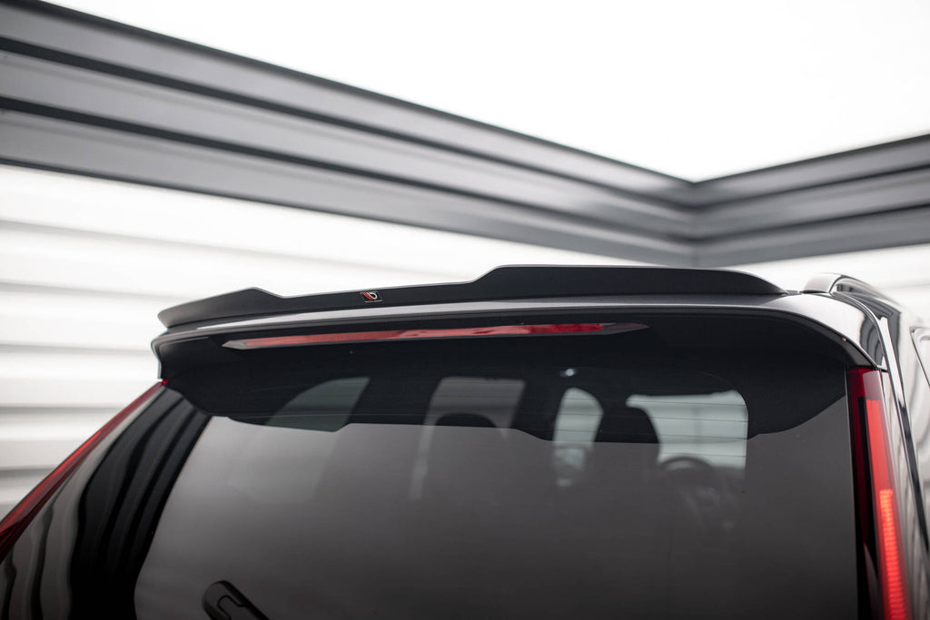 Set di Splitter Volvo XC90 Mk2 Facelift R-Design — montato sulla vettura
