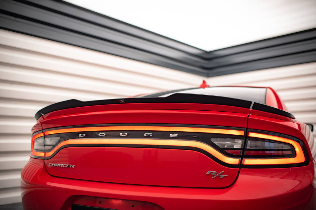 Estensione Spoiler Dodge Charger SRT Mk7 Facelift RT — montato sulla vettura