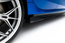 Carica l'immagine nel visualizzatore di Gallery, Flap Laterali BMW Serie 2 Gran Coupe F74 M-Pack / M235i Street Pro — particolare della finitura